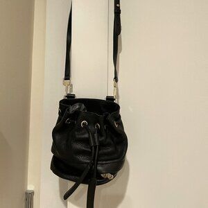Luana leather bucket bag